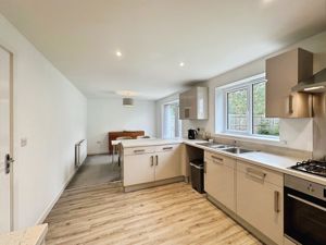 Photo 14- click for photo gallery